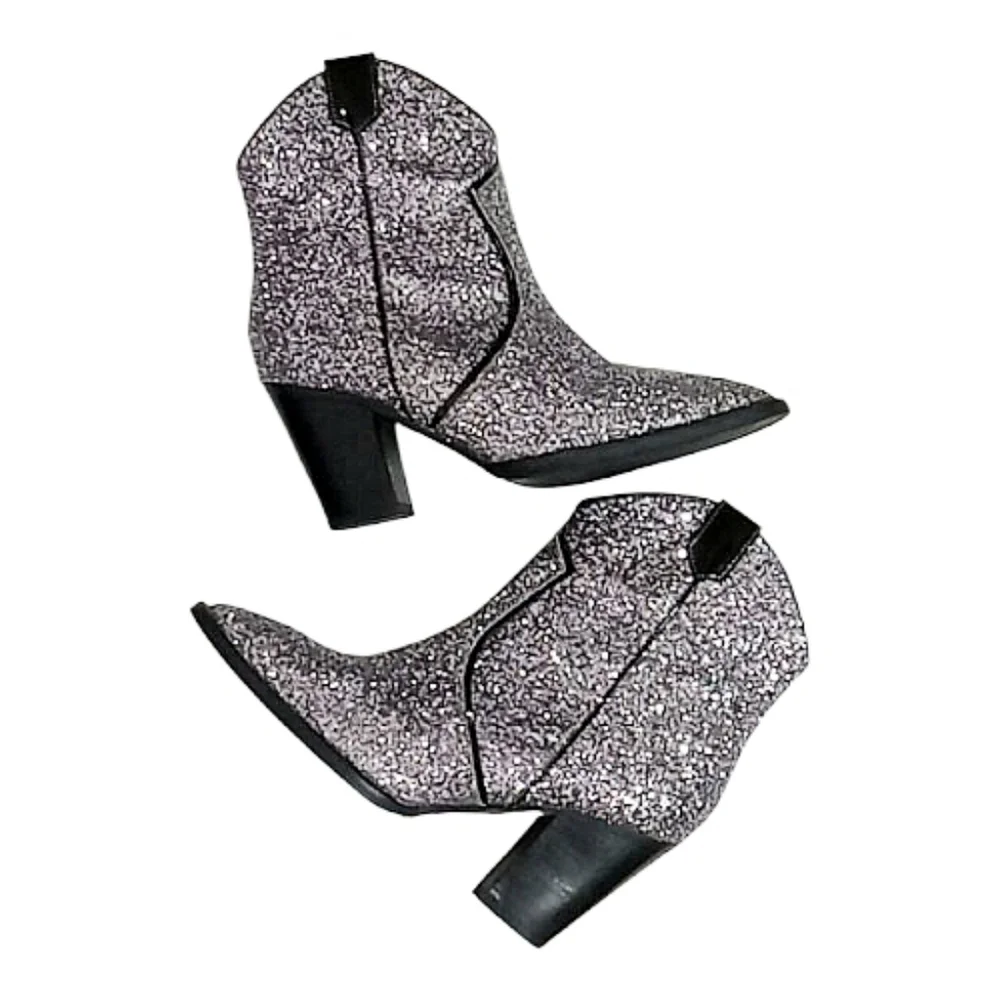 Idyllwind Miranda Lambert Stop and Stare Booties Silver Glitter Size 7